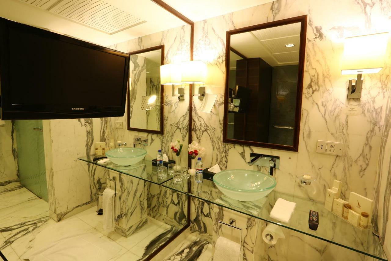 Avari Towers Karachi Extérieur photo Bathroom